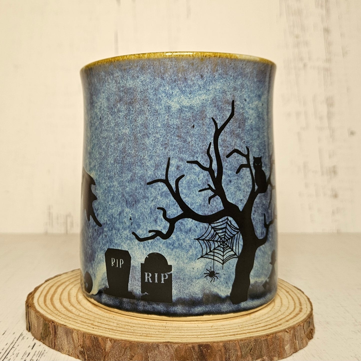 12. Mug 14oz