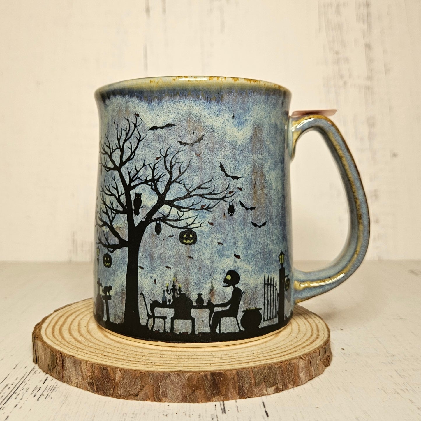 32. Mug 14oz