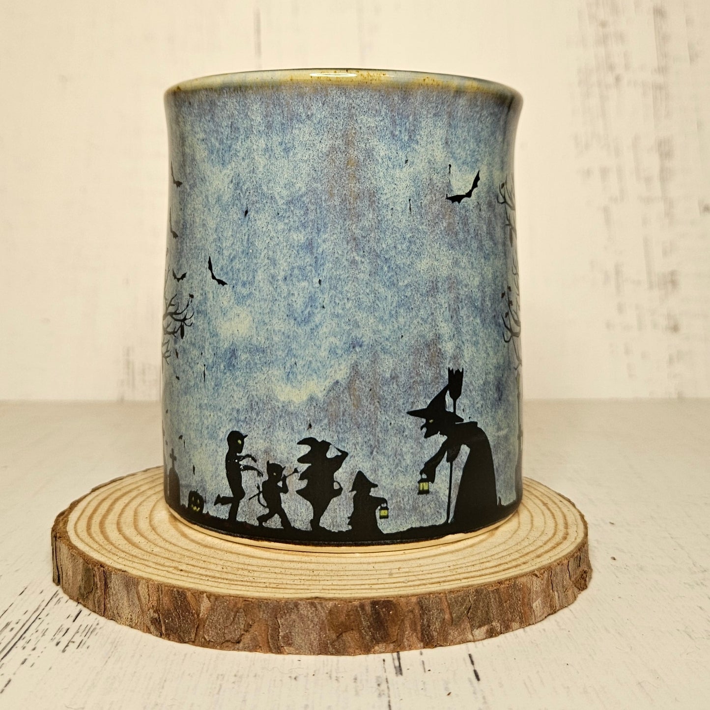 32. Mug 14oz