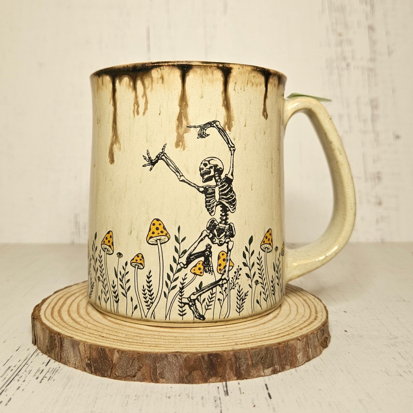 38. Mug 14oz