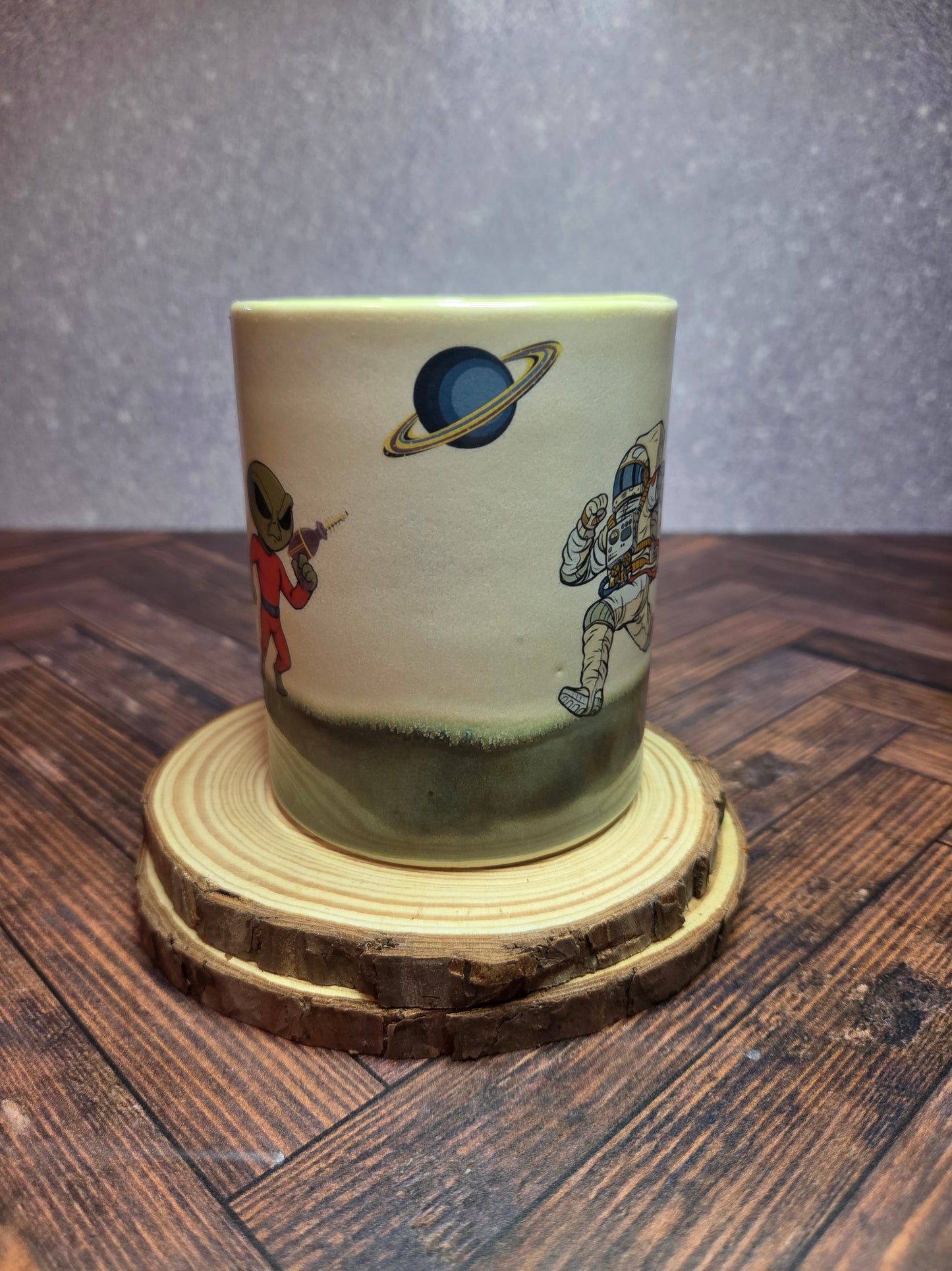 22. Alien Mug 15oz
